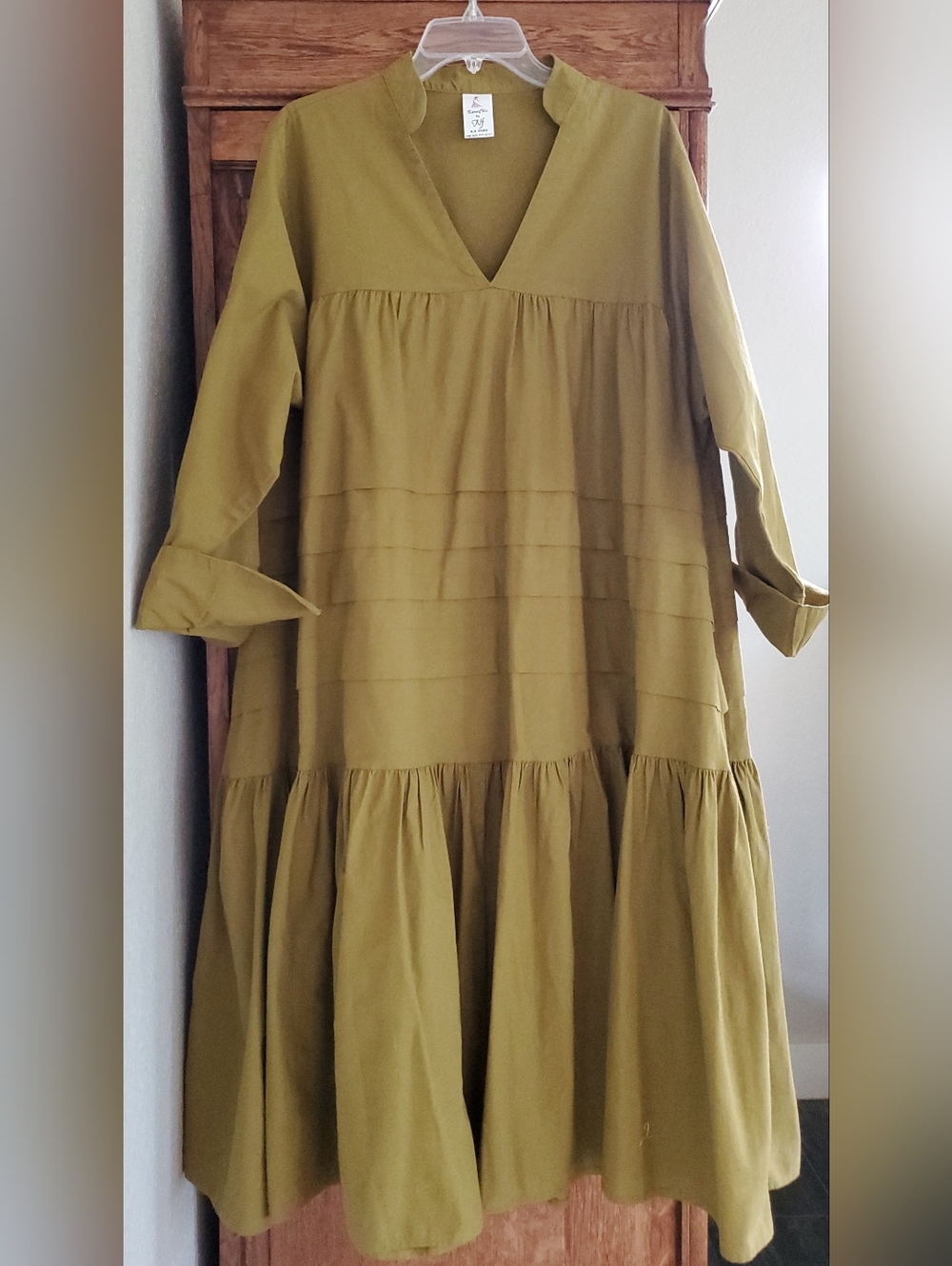 KARA CHIC BY NF MIDI DRESS OS NWOT